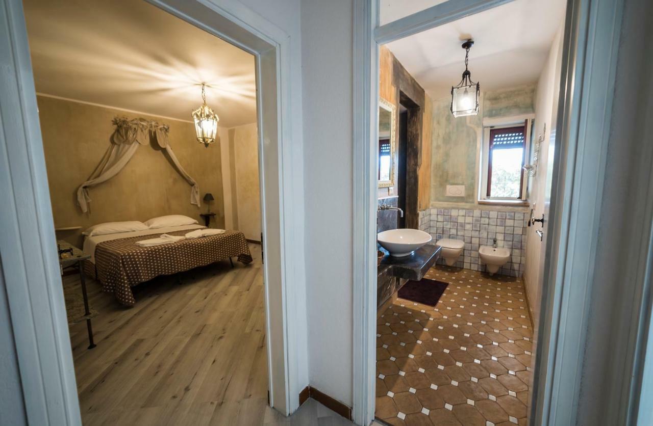 Un Ospite A Fontania Bed and Breakfast Gaeta Exteriör bild